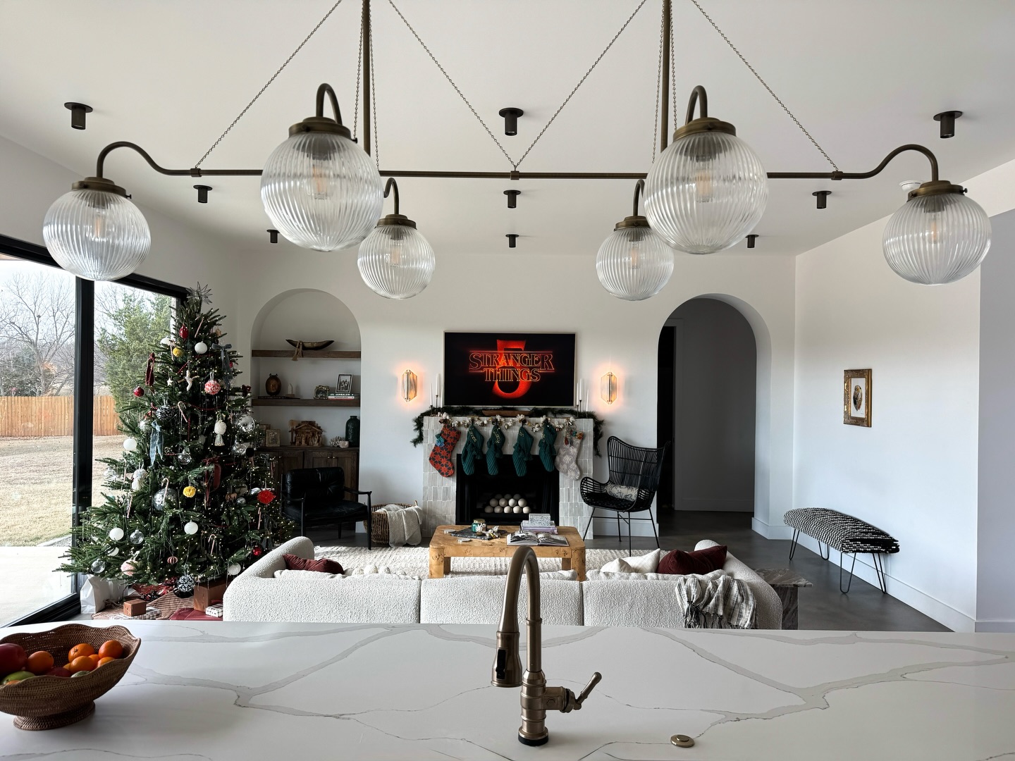 Open living area lighting